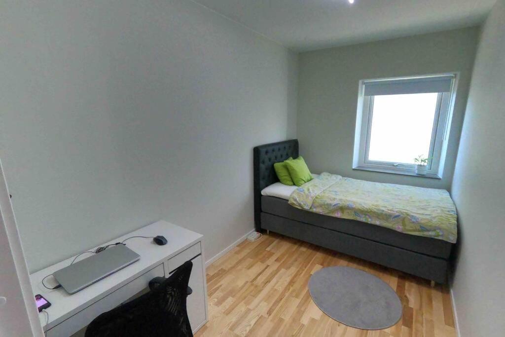 Homestay - Private Room In An Apartment غوتنبرغ المظهر الخارجي الصورة