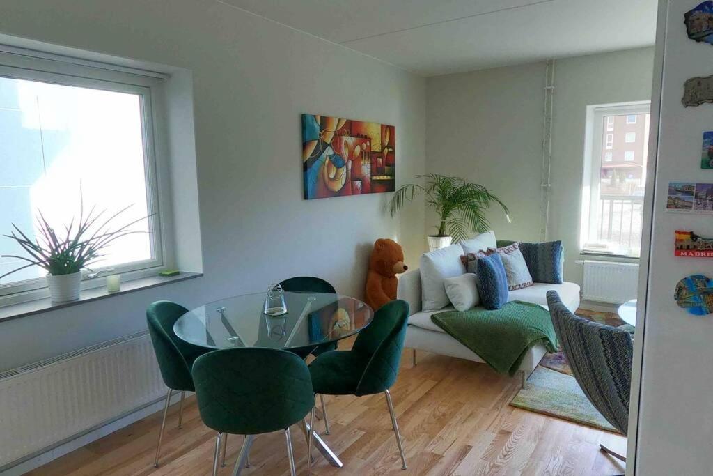 Homestay - Private Room In An Apartment غوتنبرغ المظهر الخارجي الصورة